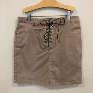 High waisted tie skirt